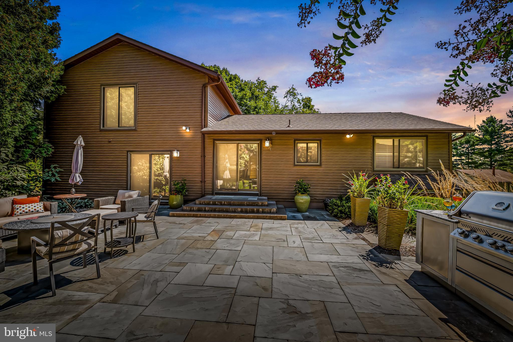 VELVET HILLS - Residential