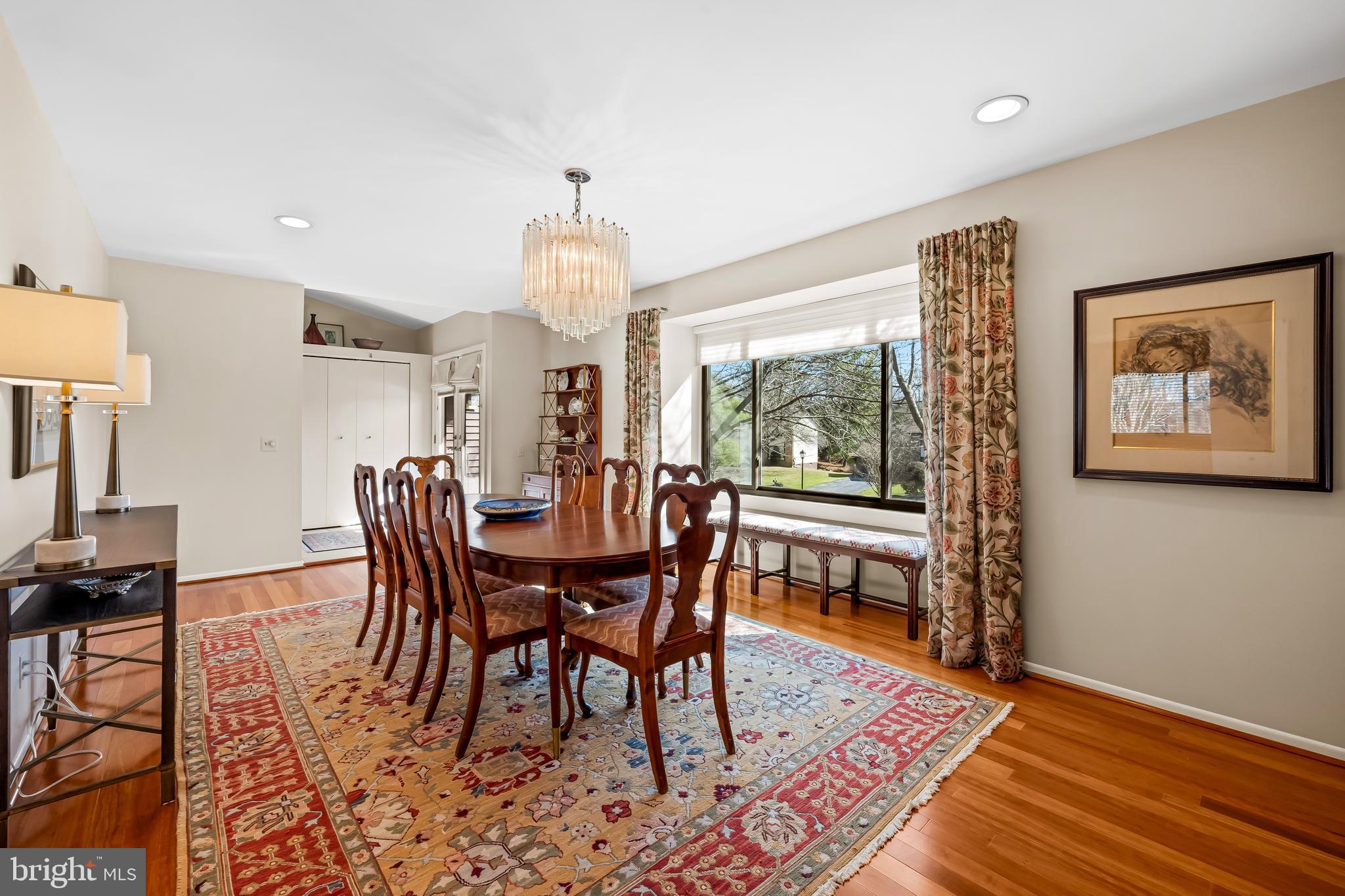 VELVET HILLS - Residential