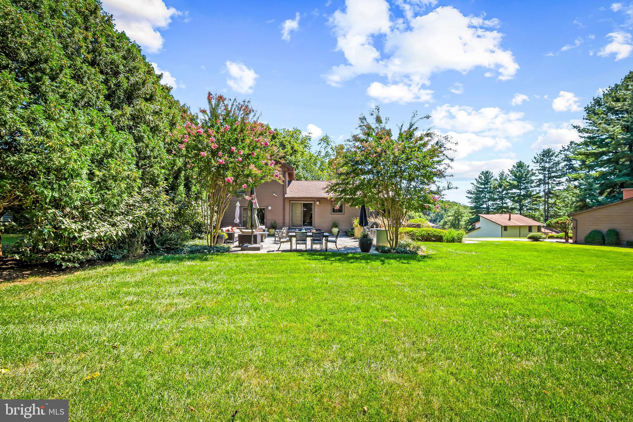 VELVET HILLS - Residential