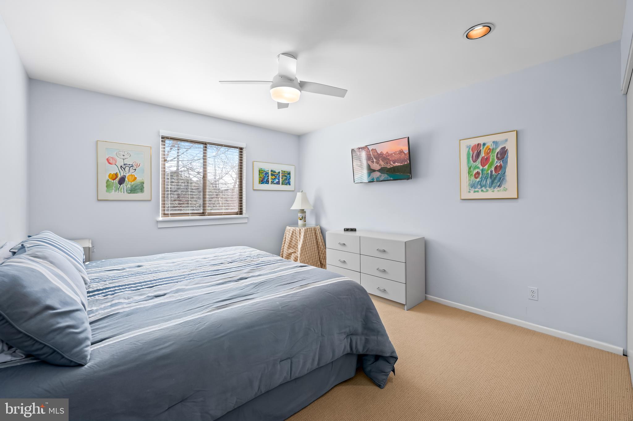 VELVET HILLS - Residential