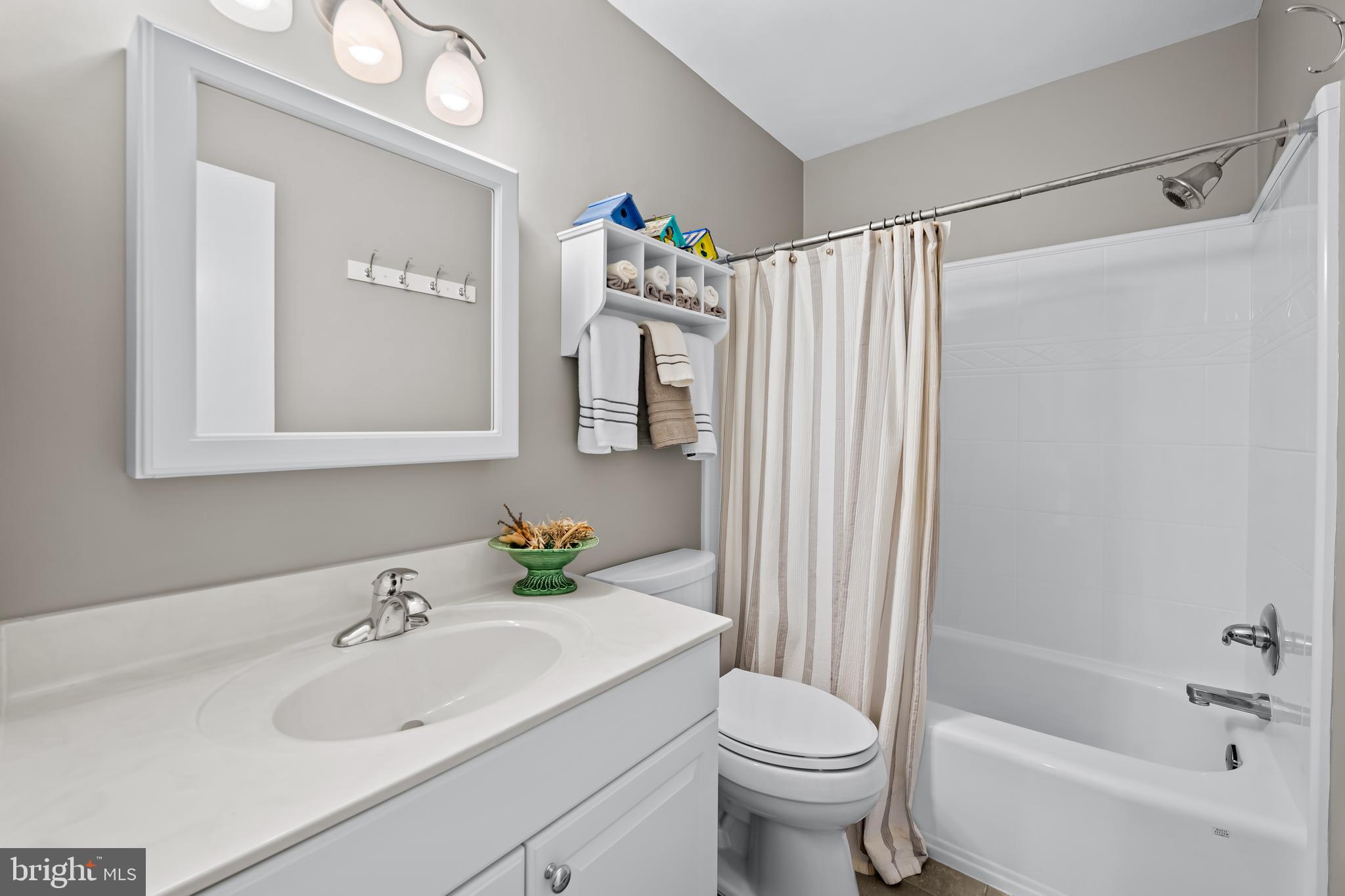 VELVET HILLS - Residential