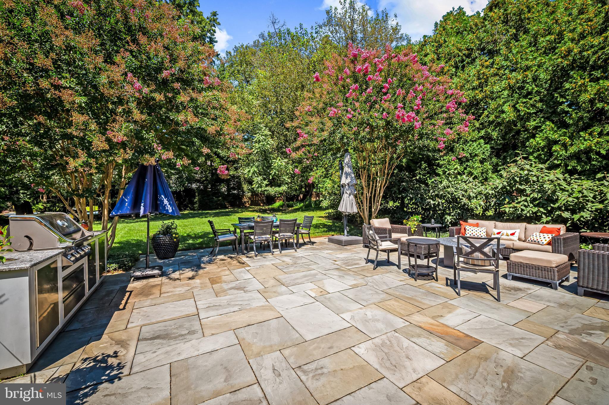 VELVET HILLS - Residential