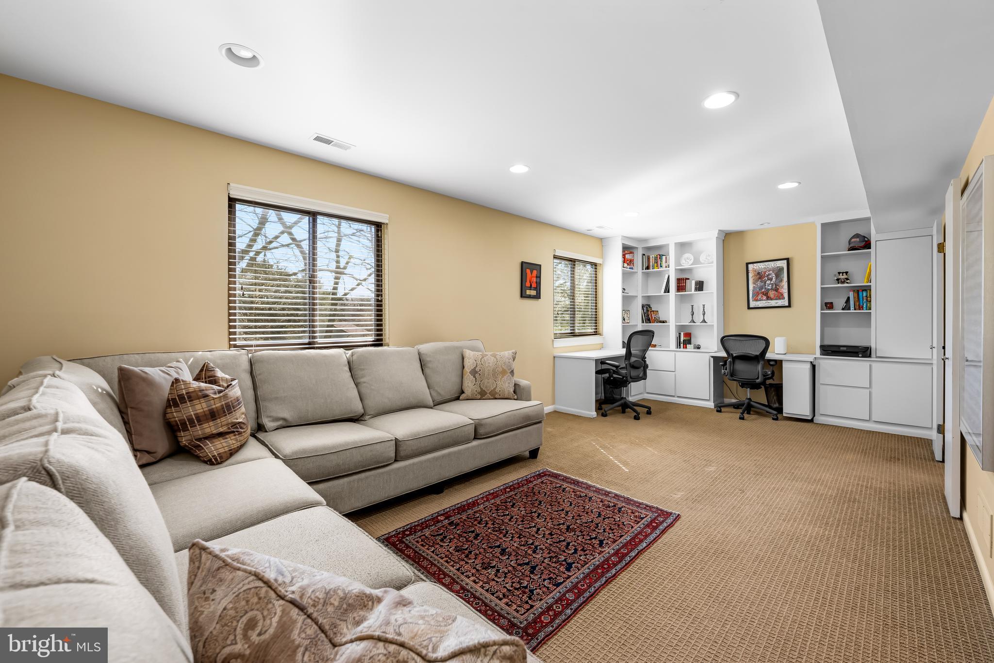 VELVET HILLS - Residential