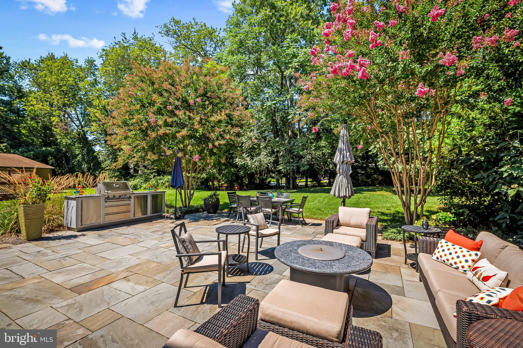 VELVET HILLS - Residential