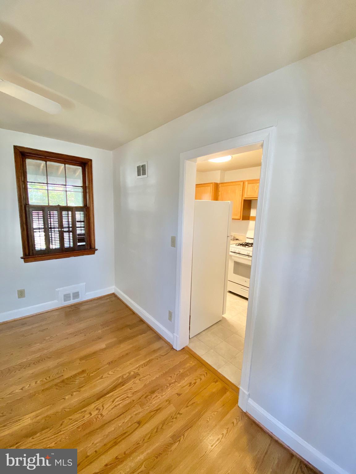 LONG BRANCH PARK - Residential Lease