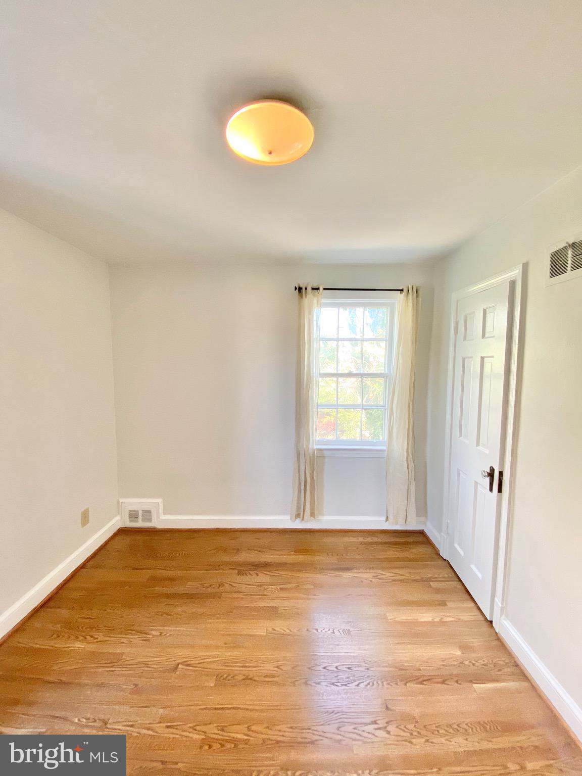 LONG BRANCH PARK - Residential Lease