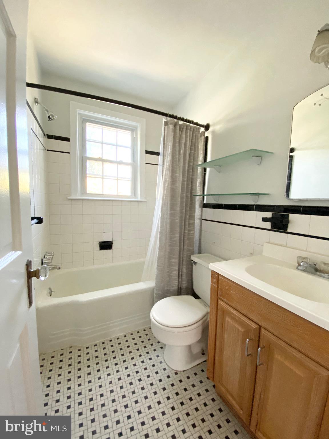 LONG BRANCH PARK - Residential Lease