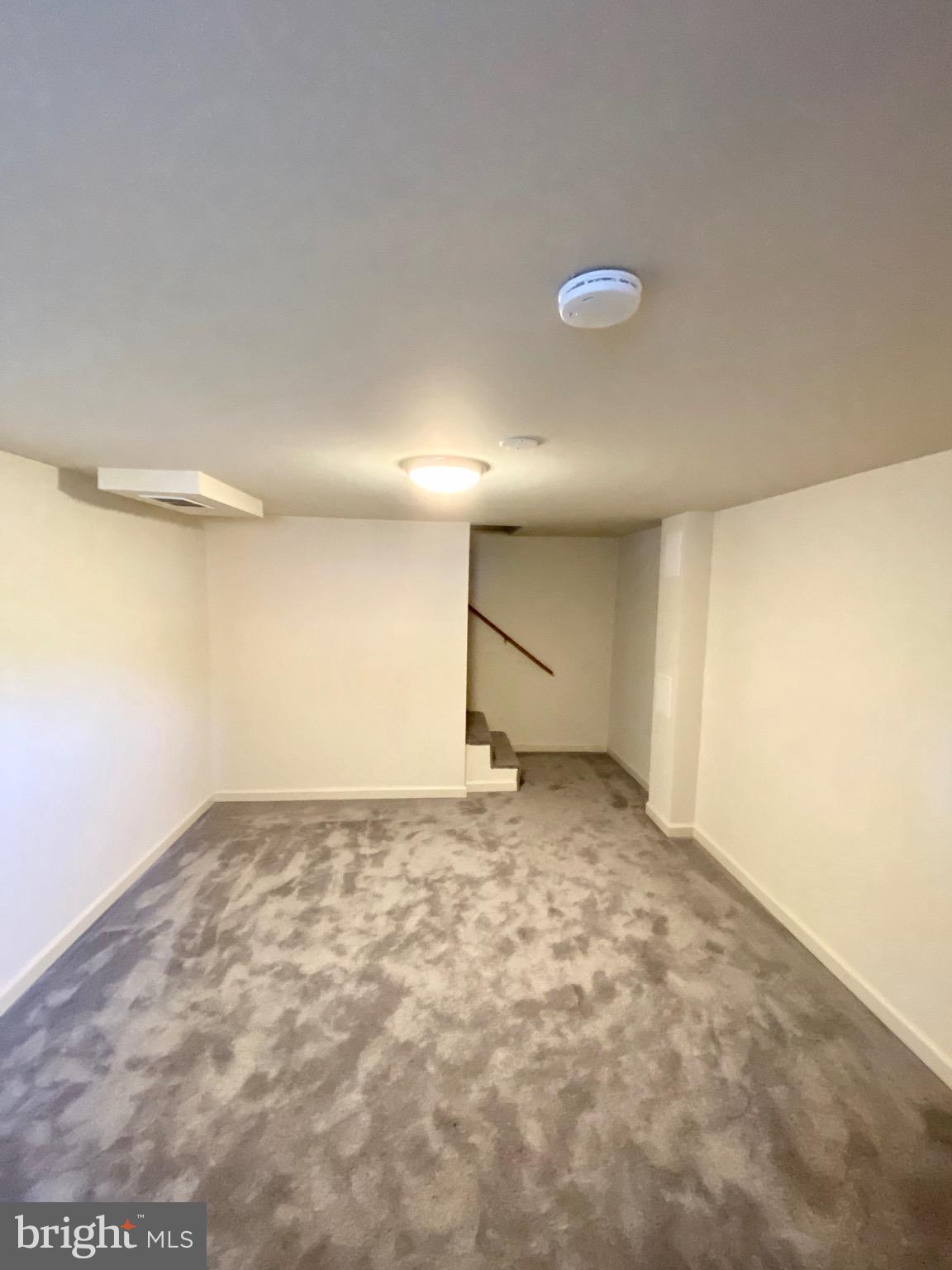 LONG BRANCH PARK - Residential Lease