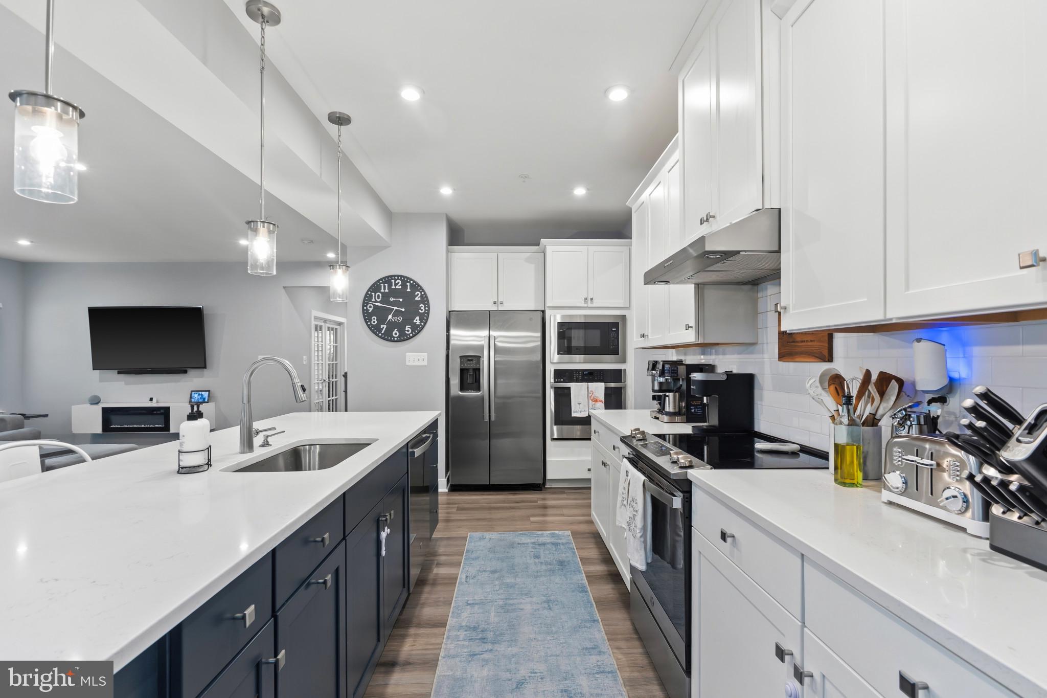 PERRY'S RETREAT - Residential
