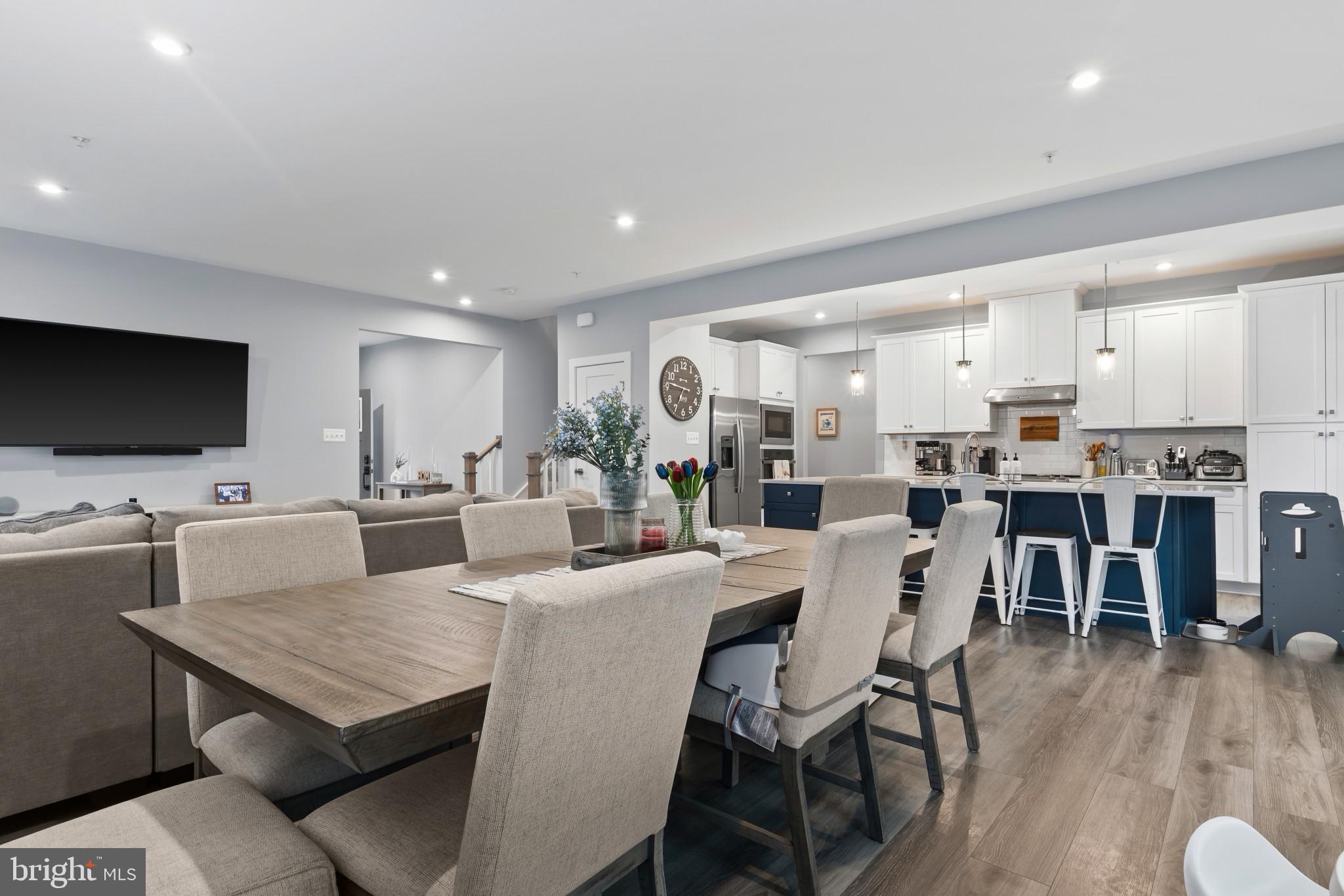 PERRY'S RETREAT - Residential