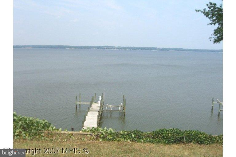 HOLLYWOOD SHORES - Residential