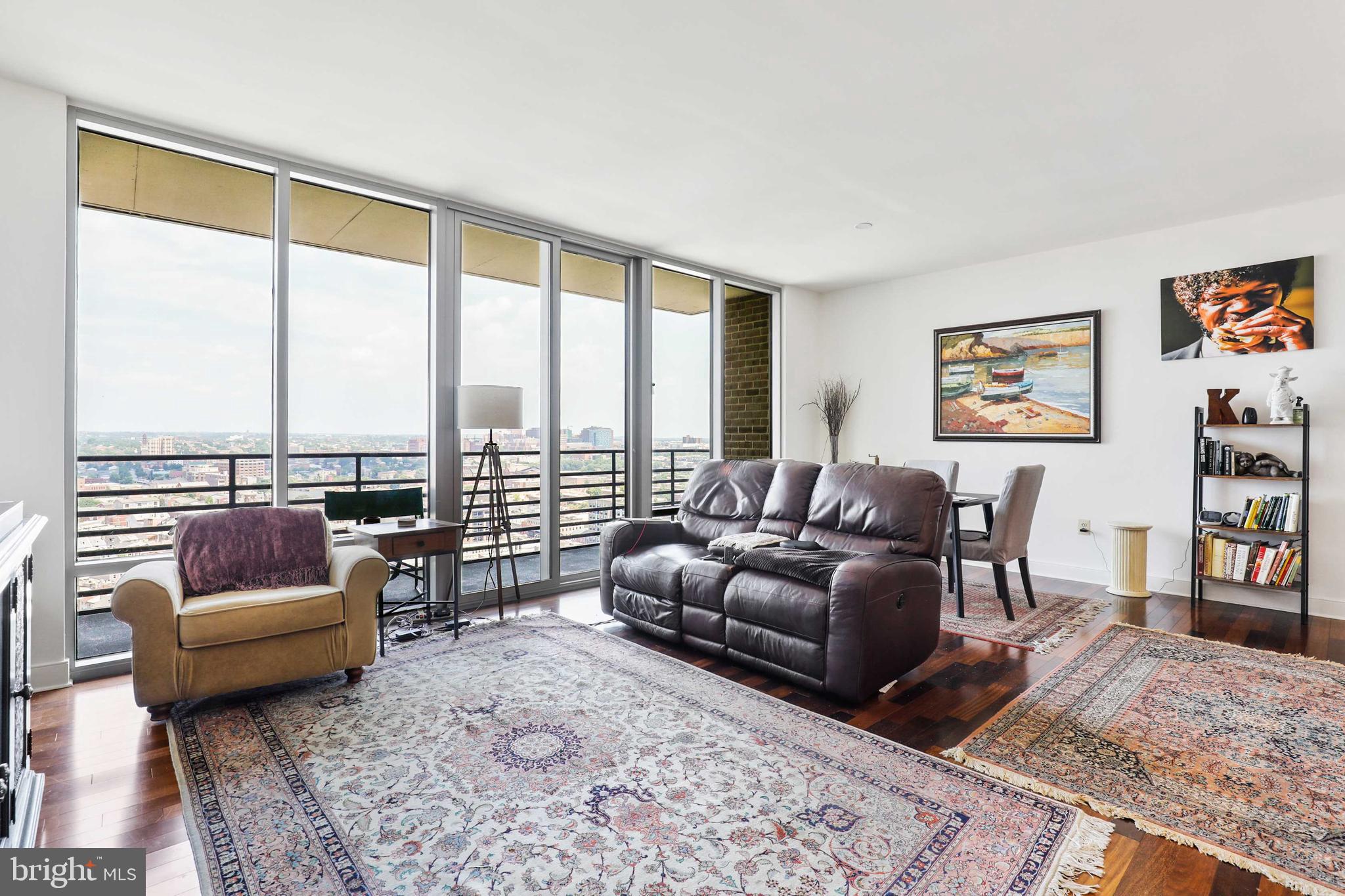 HARBOR EAST - Residential