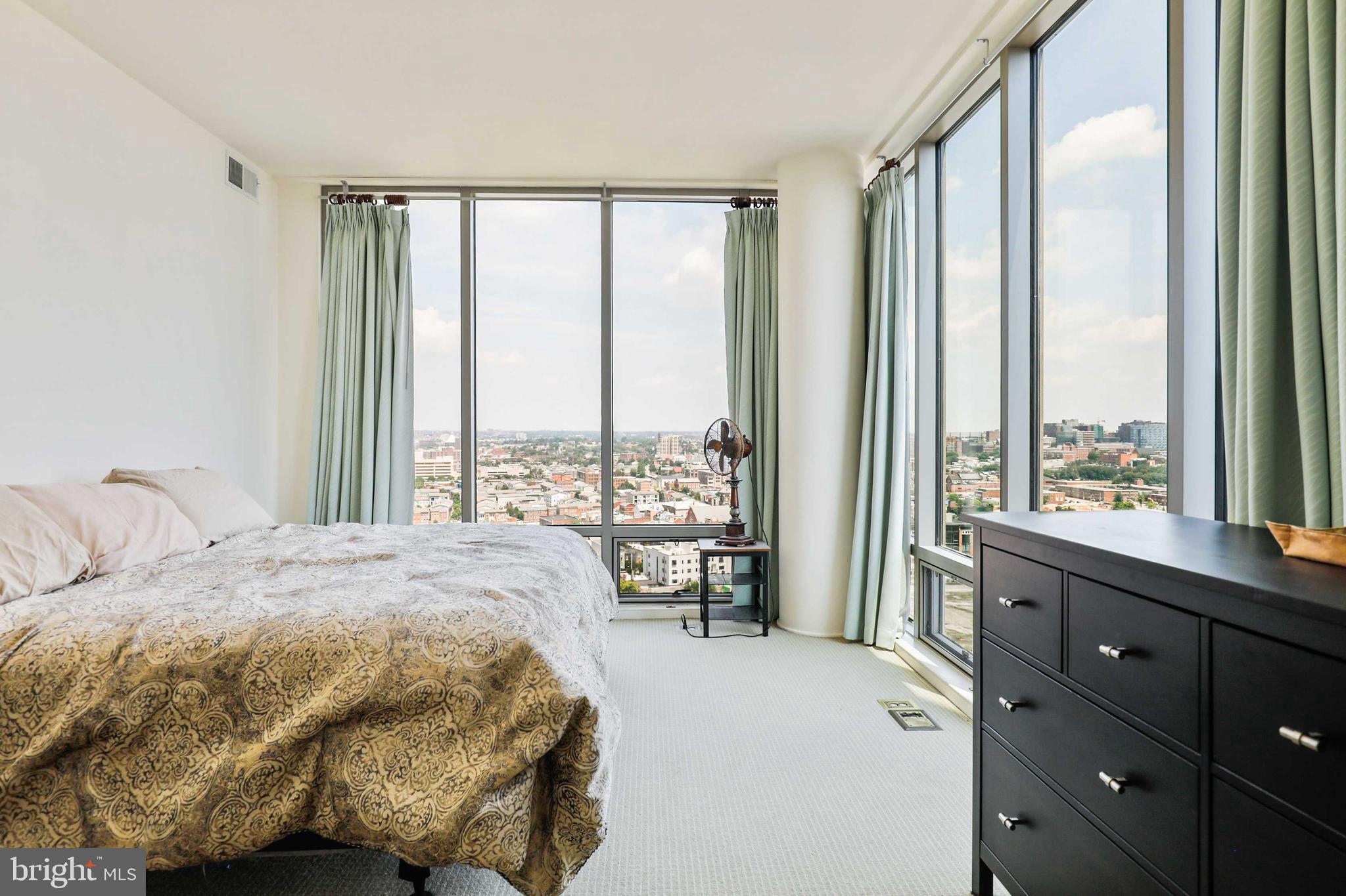 HARBOR EAST - Residential