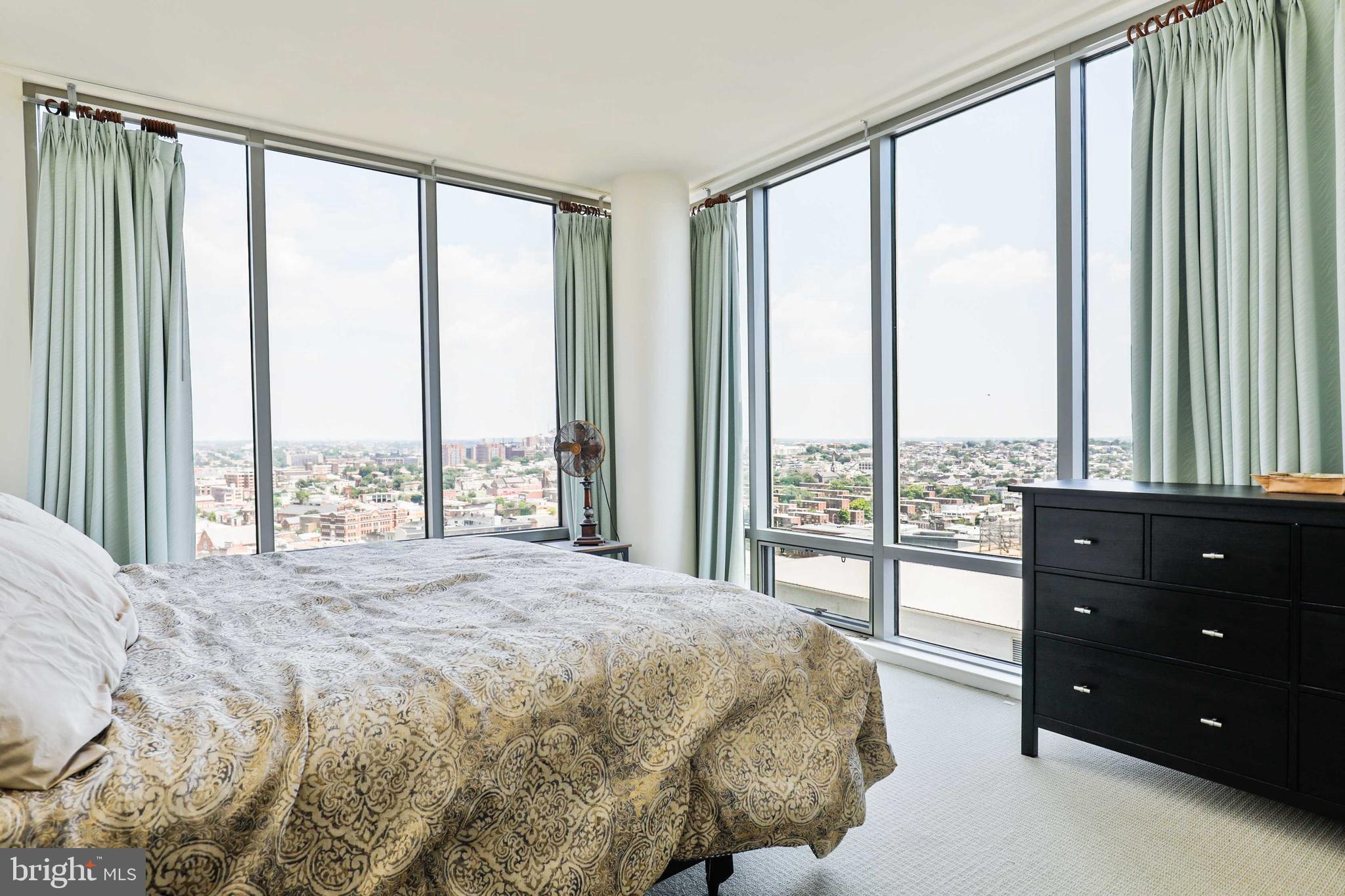 HARBOR EAST - Residential