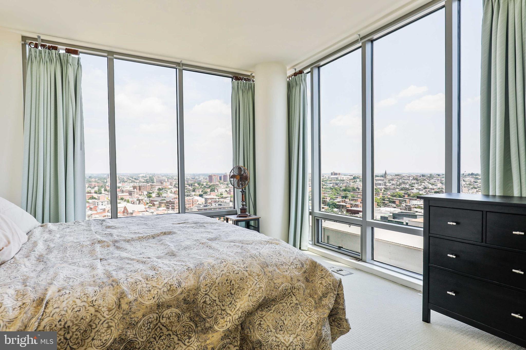 HARBOR EAST - Residential