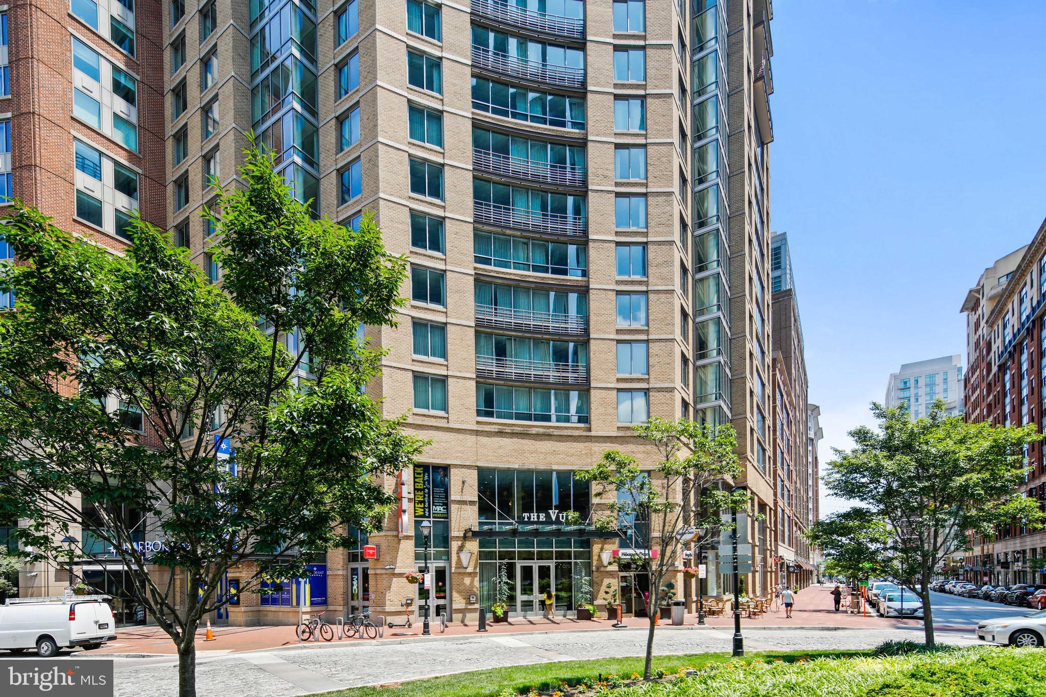 HARBOR EAST - Residential