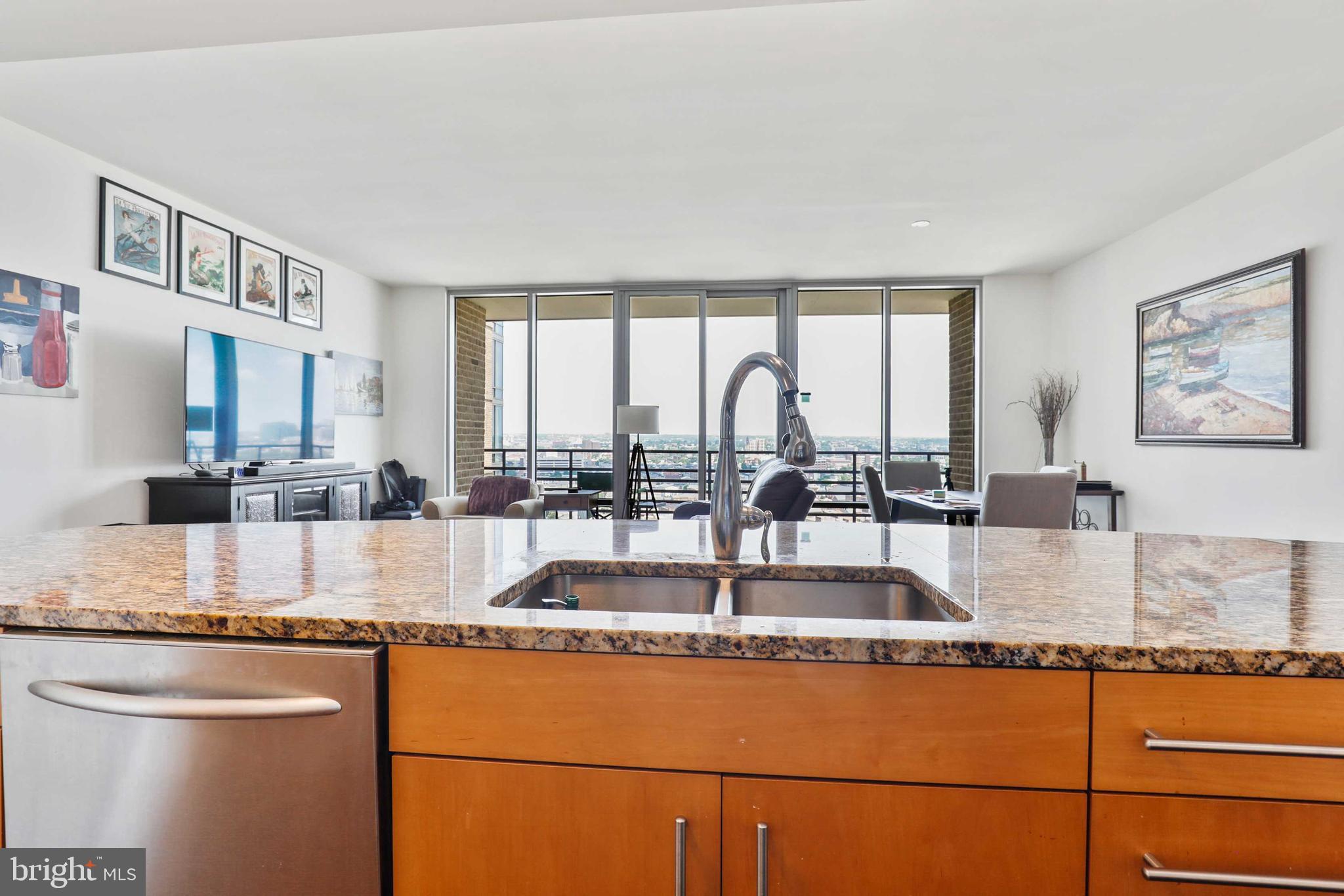 HARBOR EAST - Residential