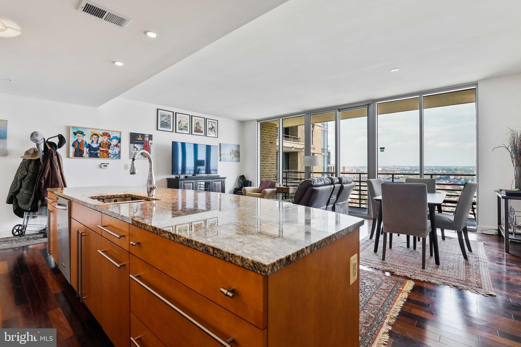 HARBOR EAST - Residential