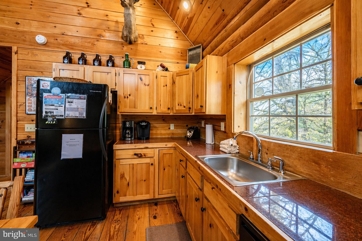 YELLOWSTONE VILLAGE - Residential