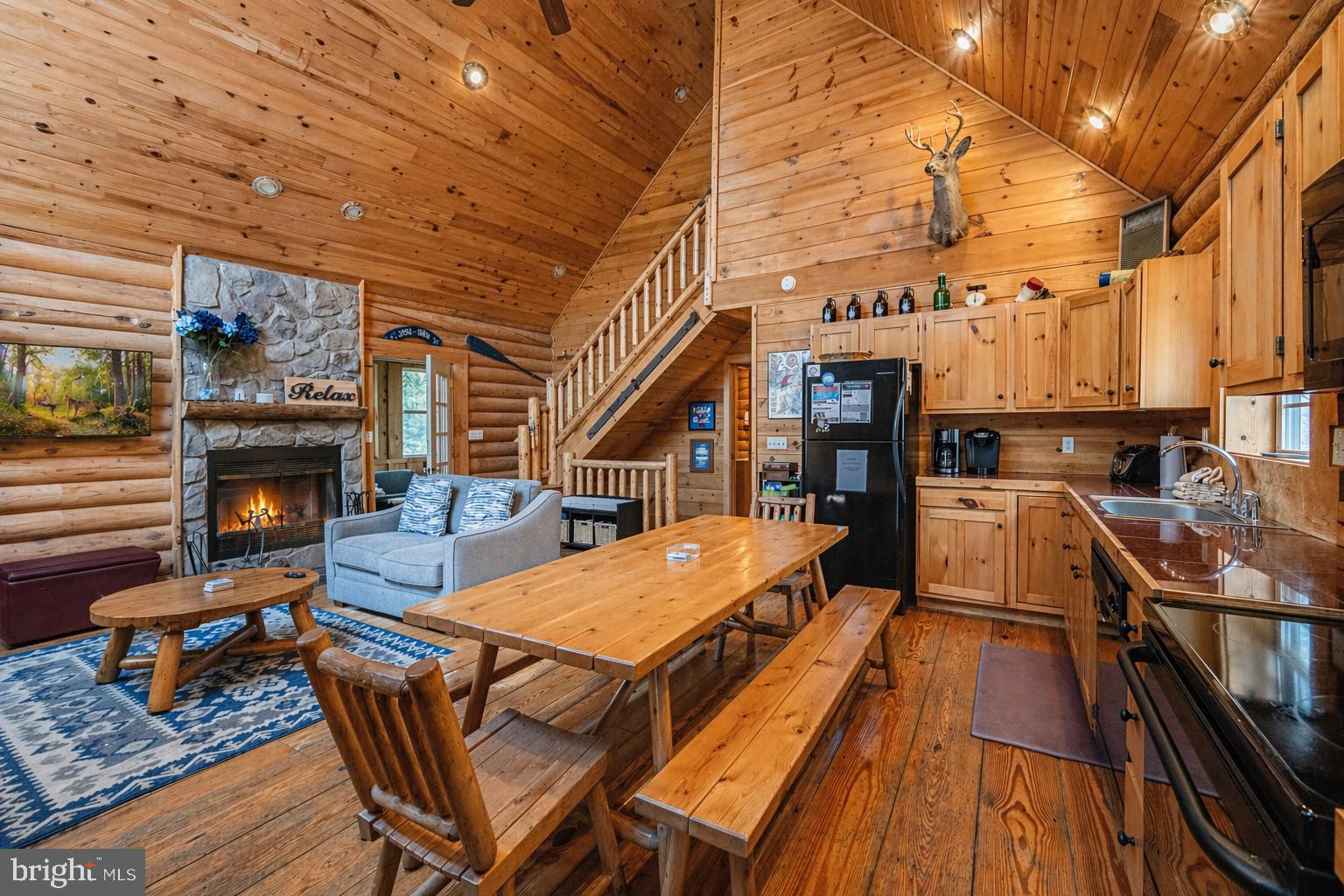 YELLOWSTONE VILLAGE - Residential