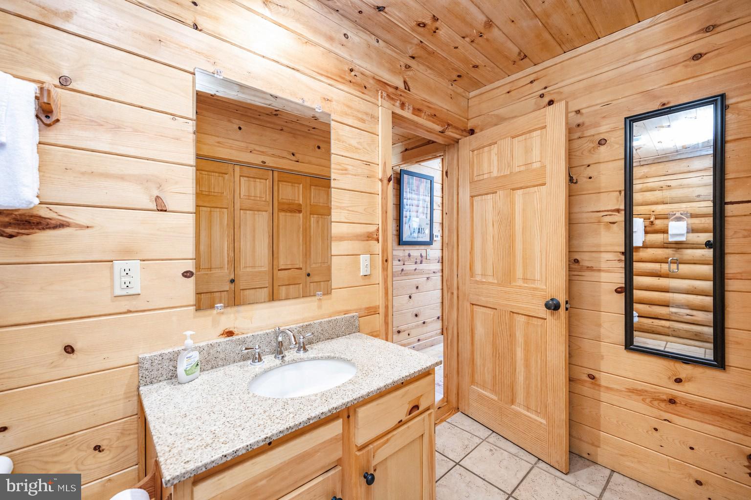 YELLOWSTONE VILLAGE - Residential