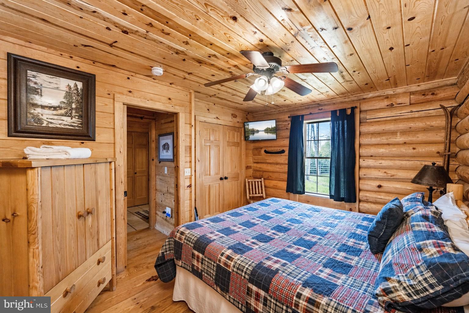 YELLOWSTONE VILLAGE - Residential