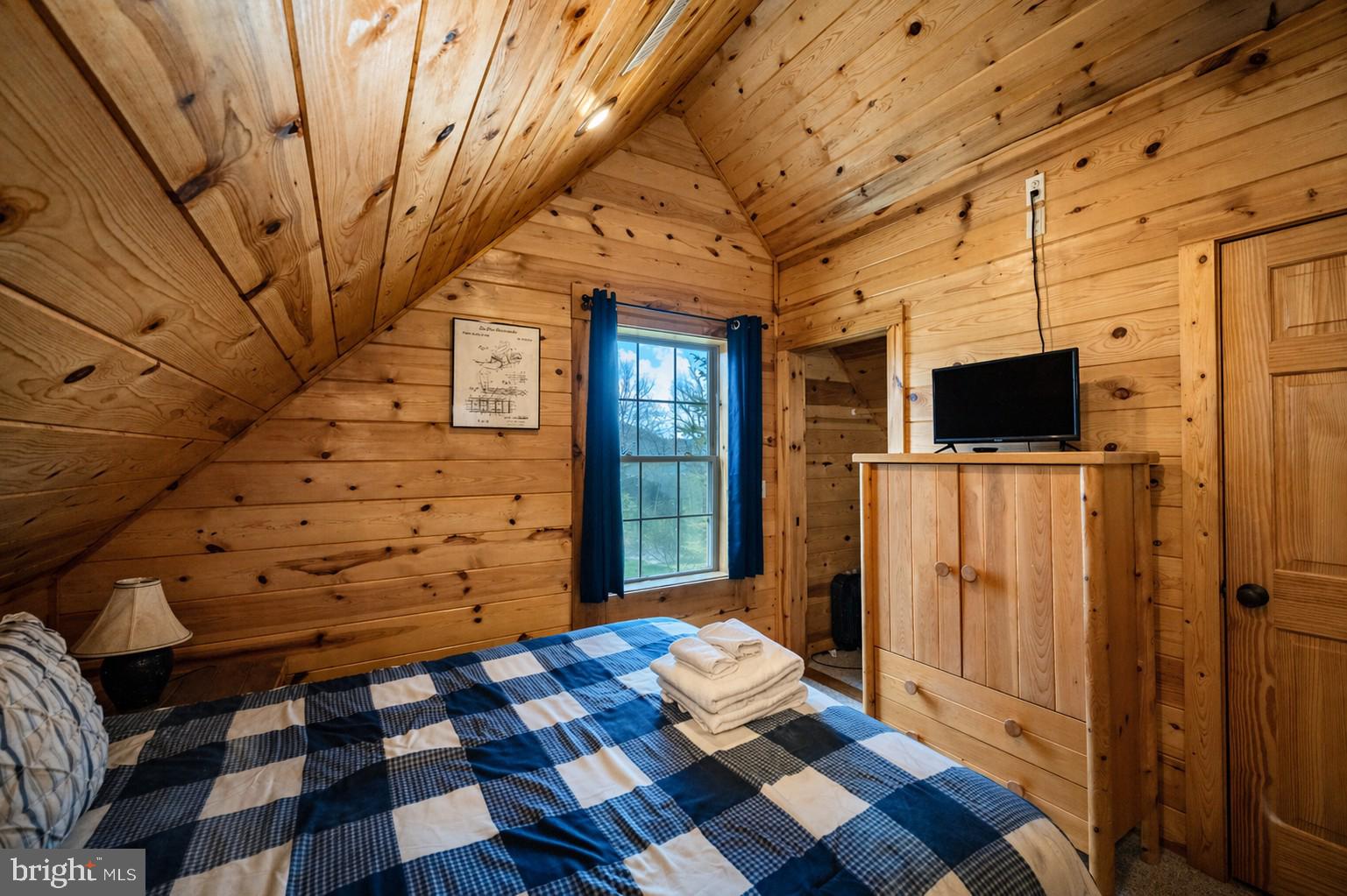 YELLOWSTONE VILLAGE - Residential