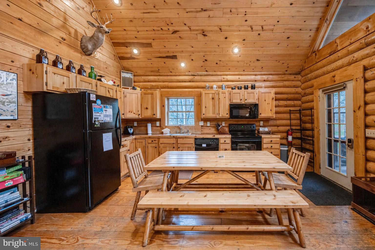 YELLOWSTONE VILLAGE - Residential