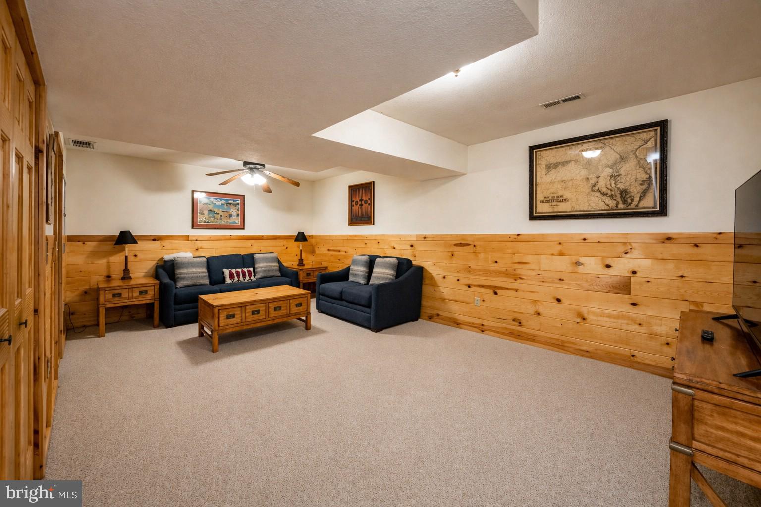 YELLOWSTONE VILLAGE - Residential