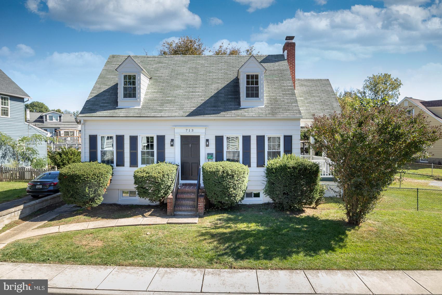OVERLEA CHARMER!! *** FULL RENOVATION *** Shows like a model ***  Lots of options with so many bedrooms ***