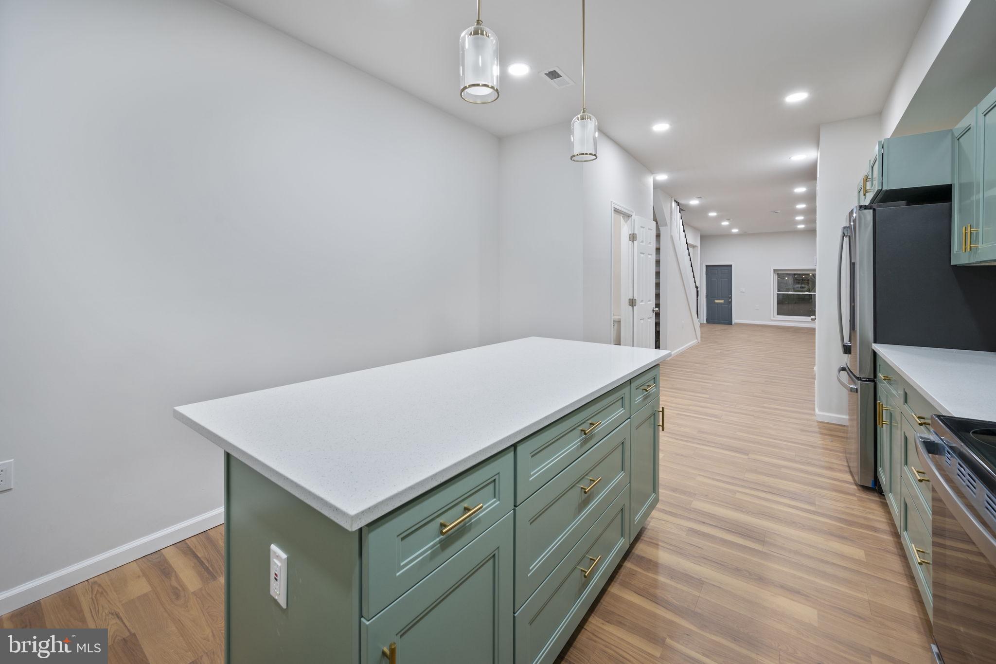 MIDDLE EAST - Residential