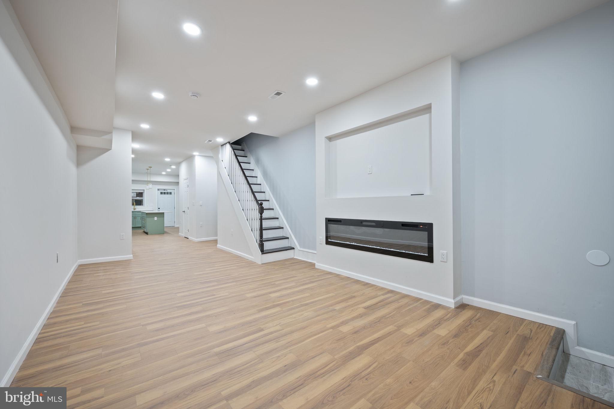 MIDDLE EAST - Residential