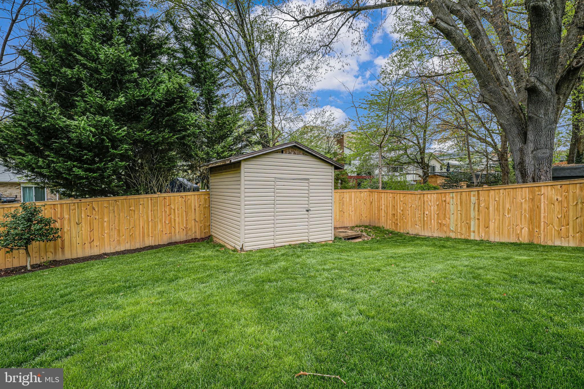 KINGS PARK WEST - Residential