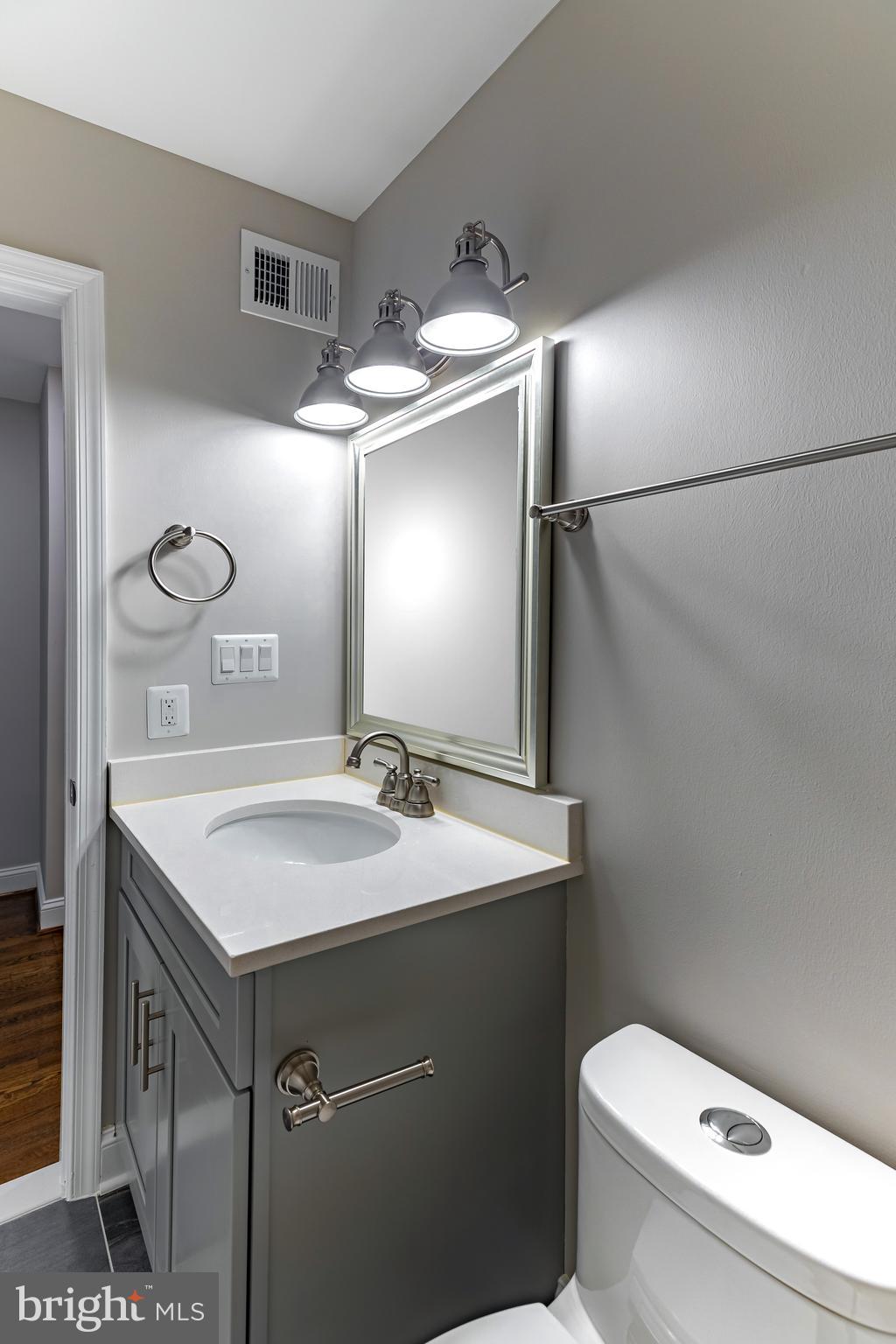 WESTMORELAND SQUARE - Residential