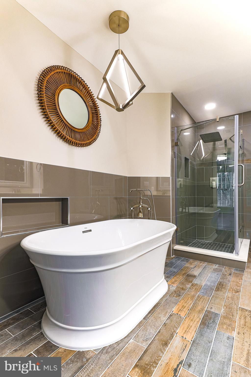 WESTMORELAND SQUARE - Residential