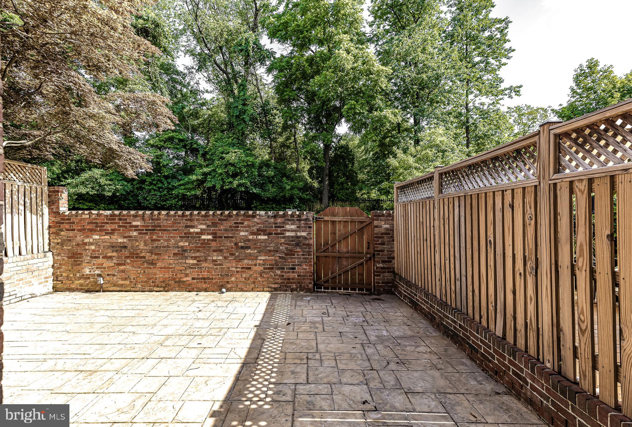 WESTMORELAND SQUARE - Residential