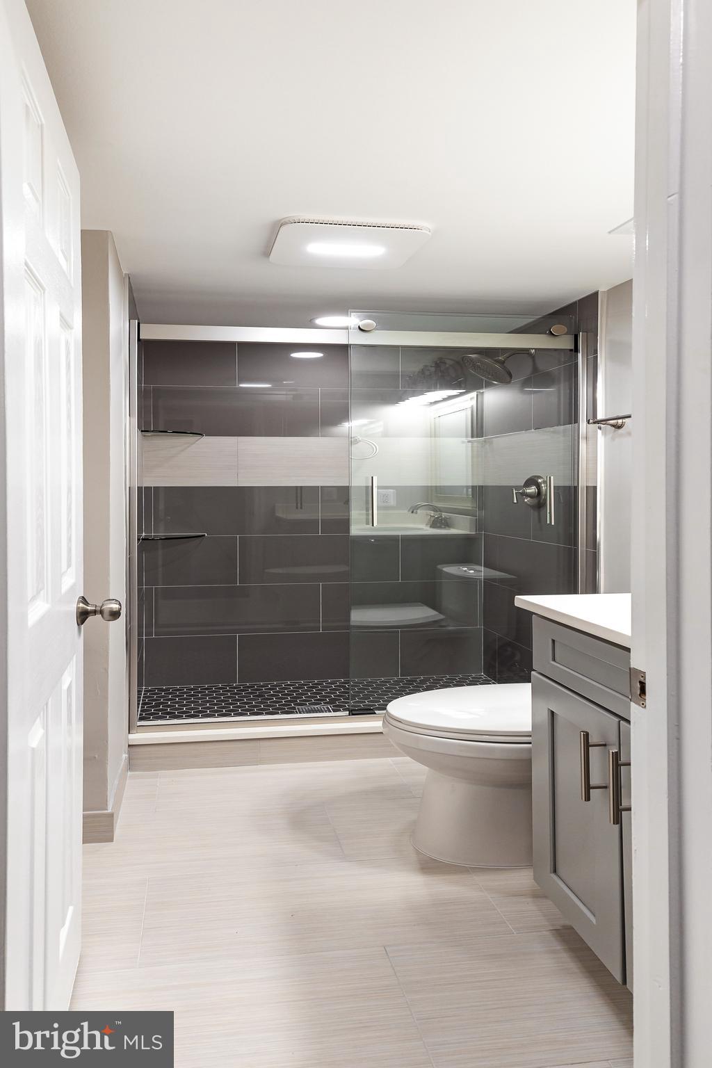 WESTMORELAND SQUARE - Residential