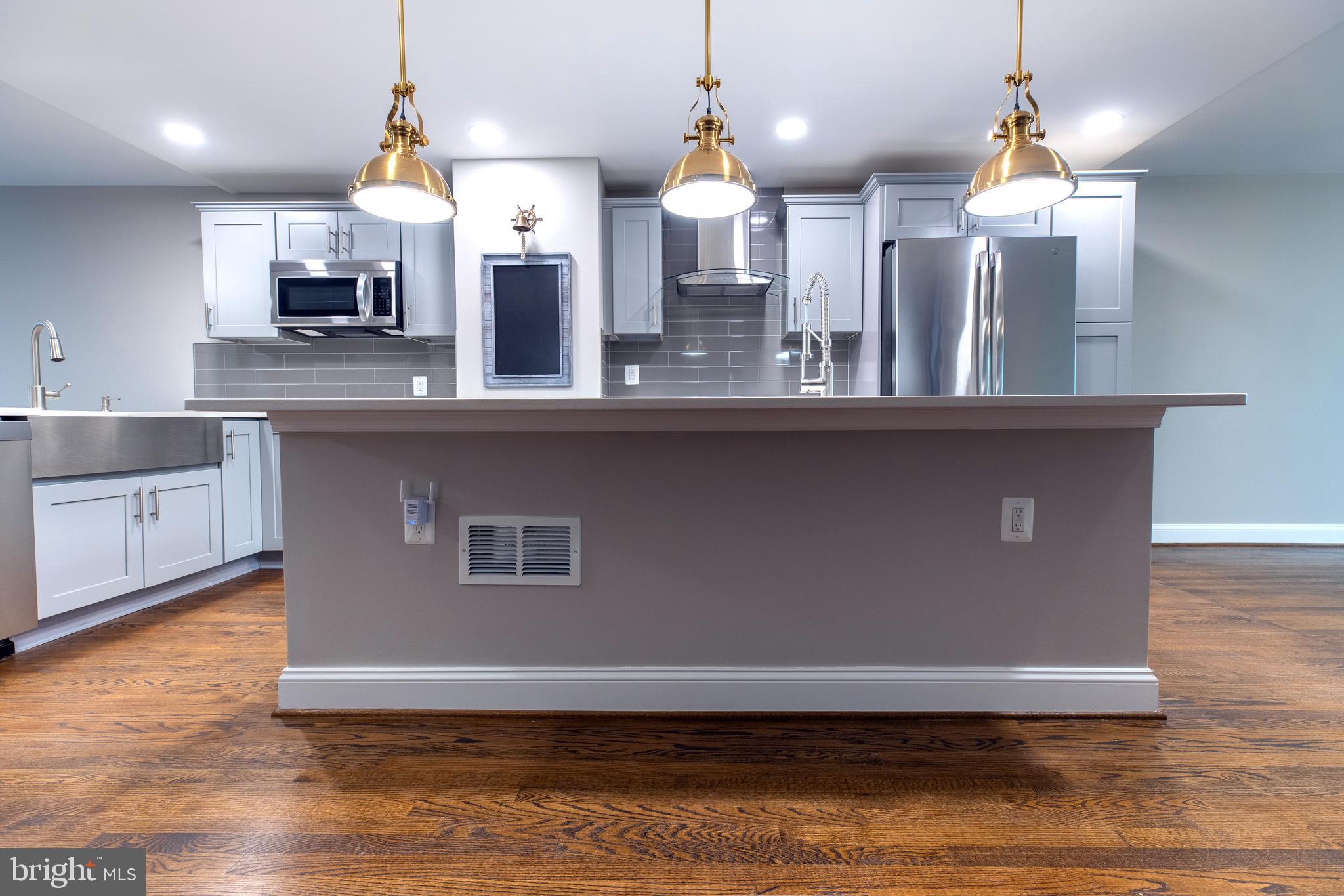 WESTMORELAND SQUARE - Residential