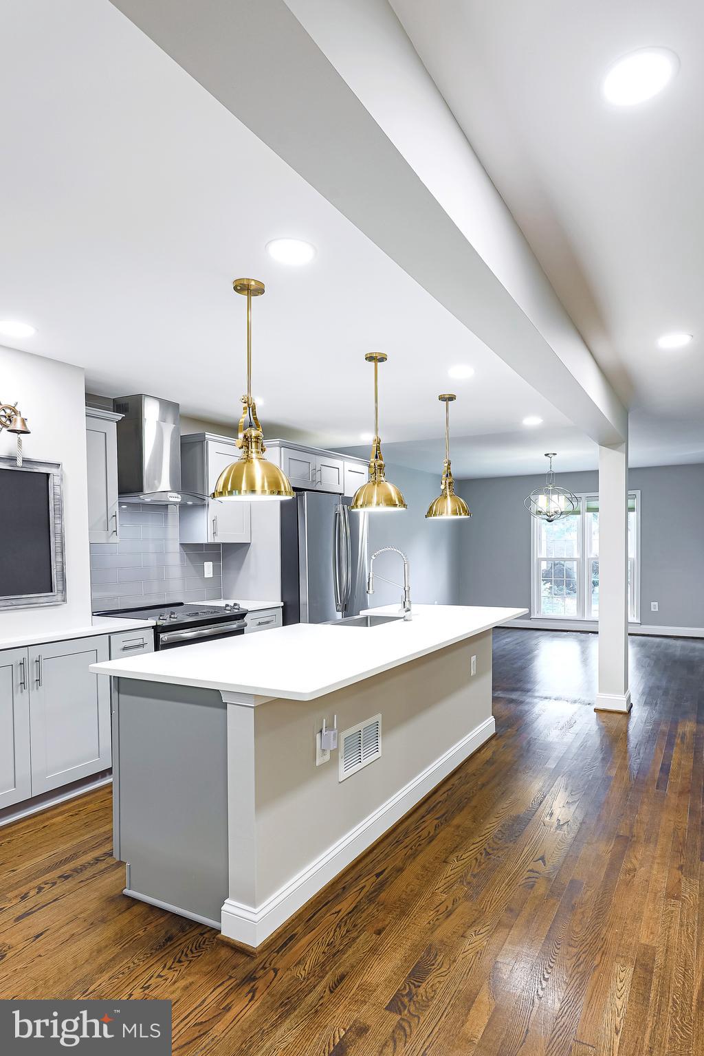 WESTMORELAND SQUARE - Residential