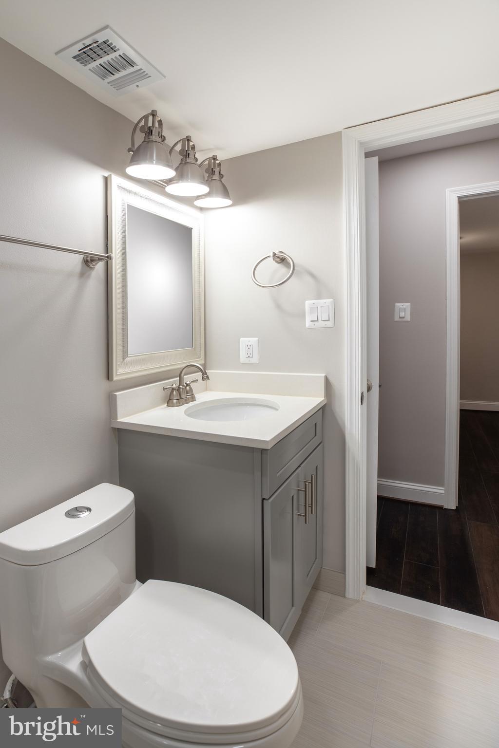 WESTMORELAND SQUARE - Residential