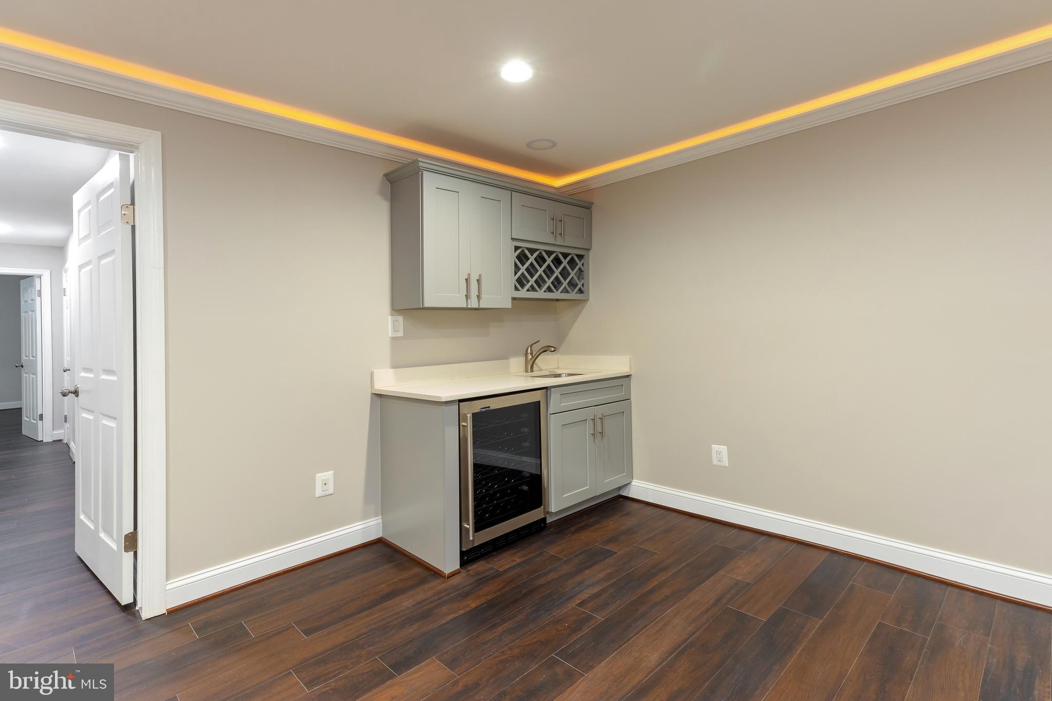 WESTMORELAND SQUARE - Residential