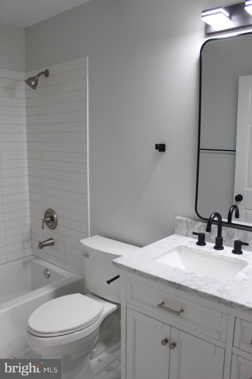 DAWSONS RIDGE - Residential Lease