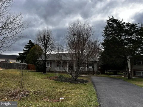123 Meadowbrooke Place, Winchester, VA MLS: VAFV2032824