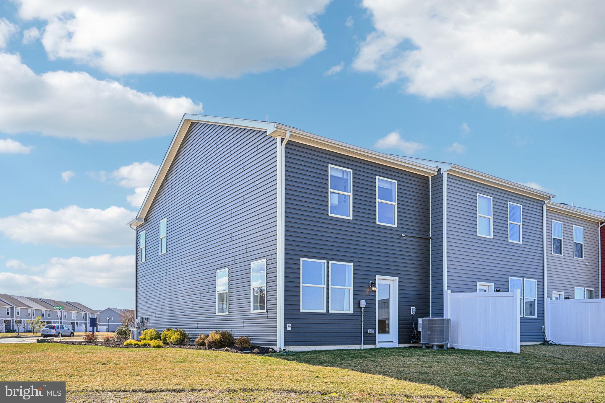 INGRAM VILLAGE - Residential