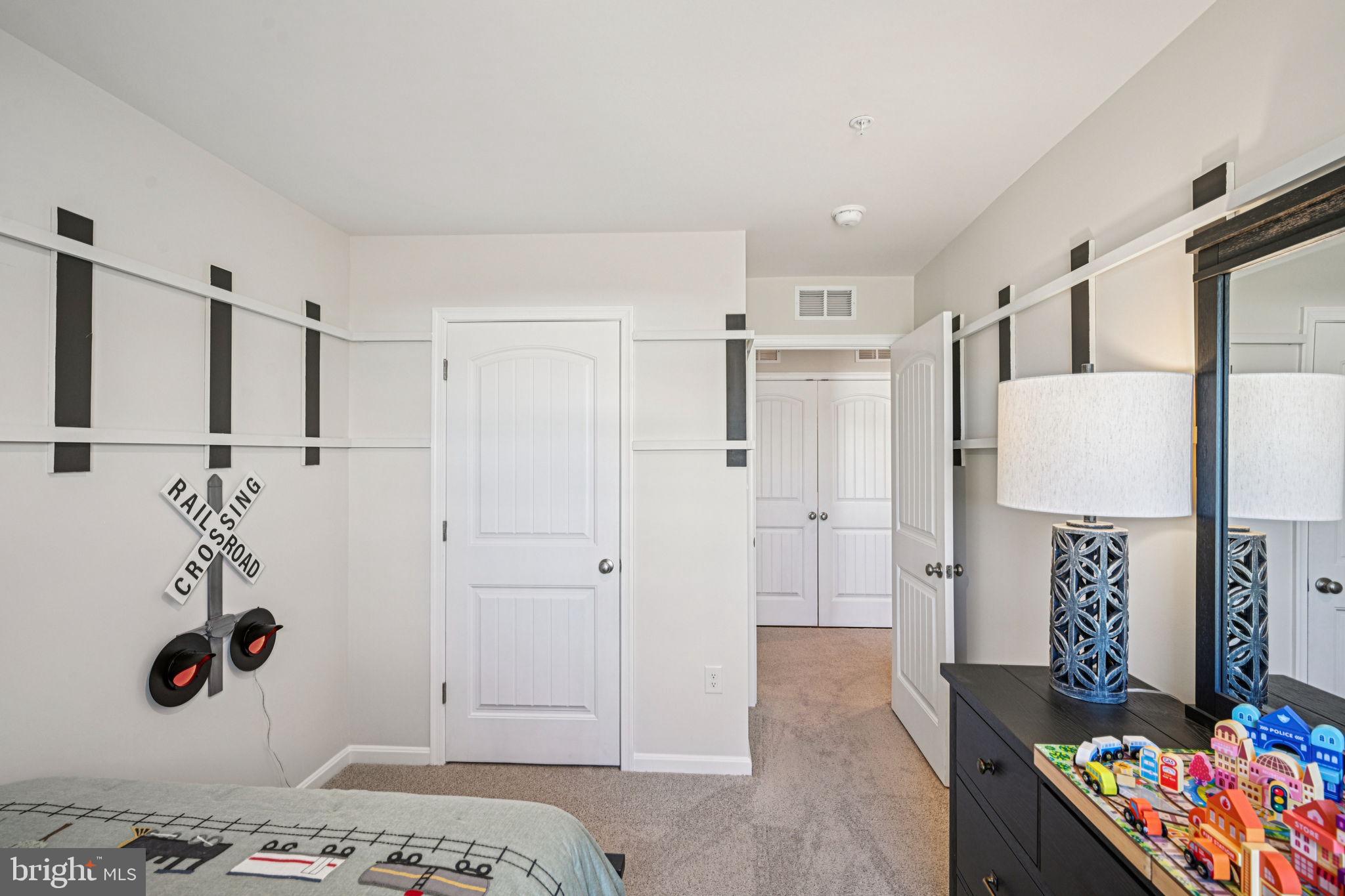 INGRAM VILLAGE - Residential