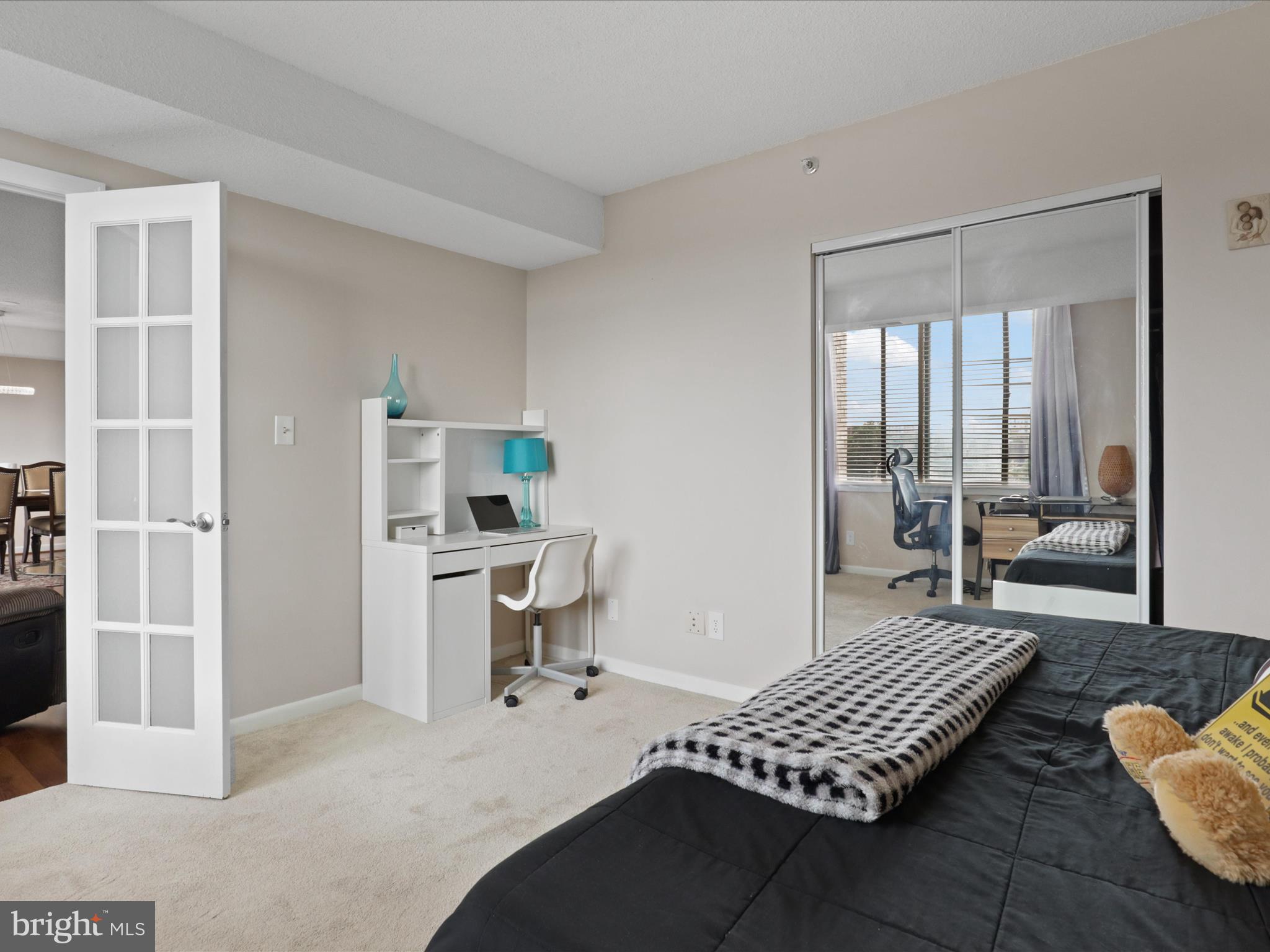 SKYLINE HOUSE - Residential