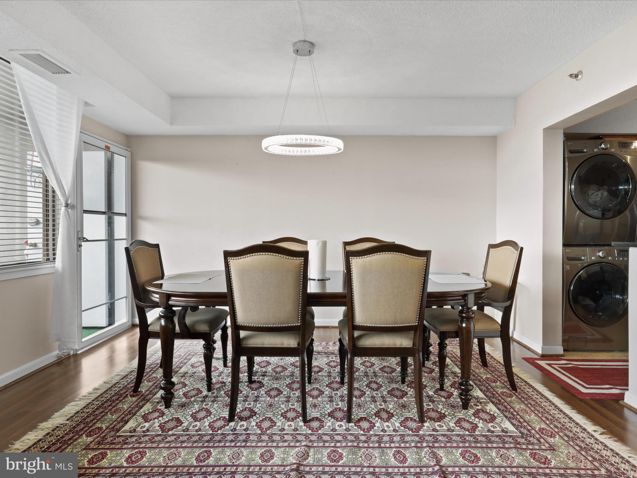 SKYLINE HOUSE - Residential