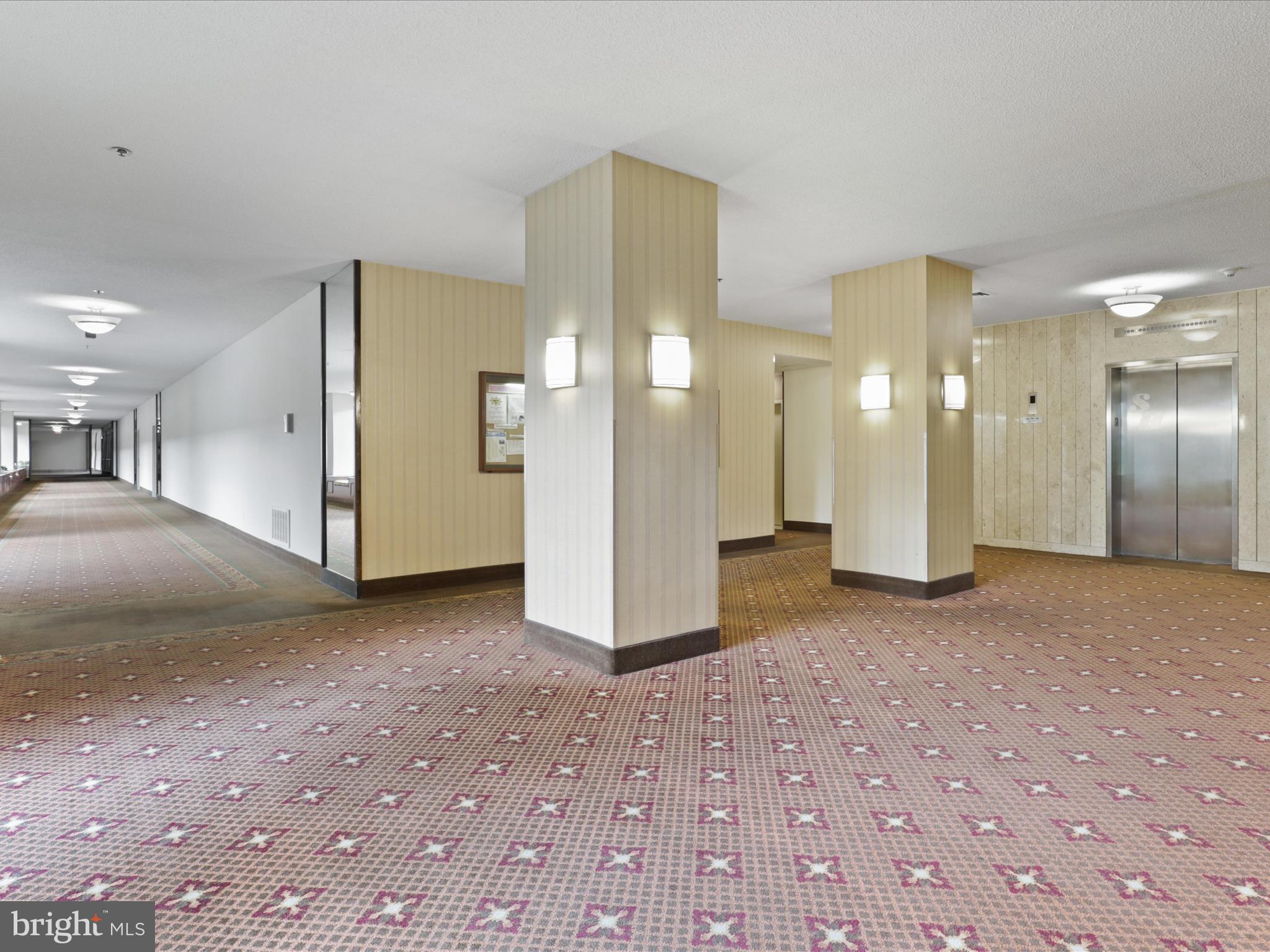 SKYLINE HOUSE - Residential