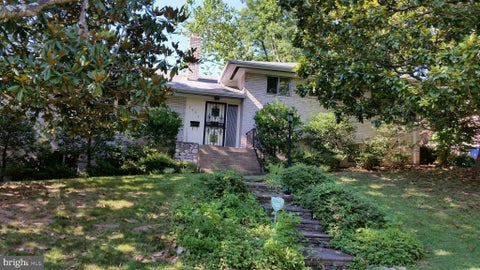 Homes For Rent - 5909 Lenox Road<br/> BETHESDA, MD 20817