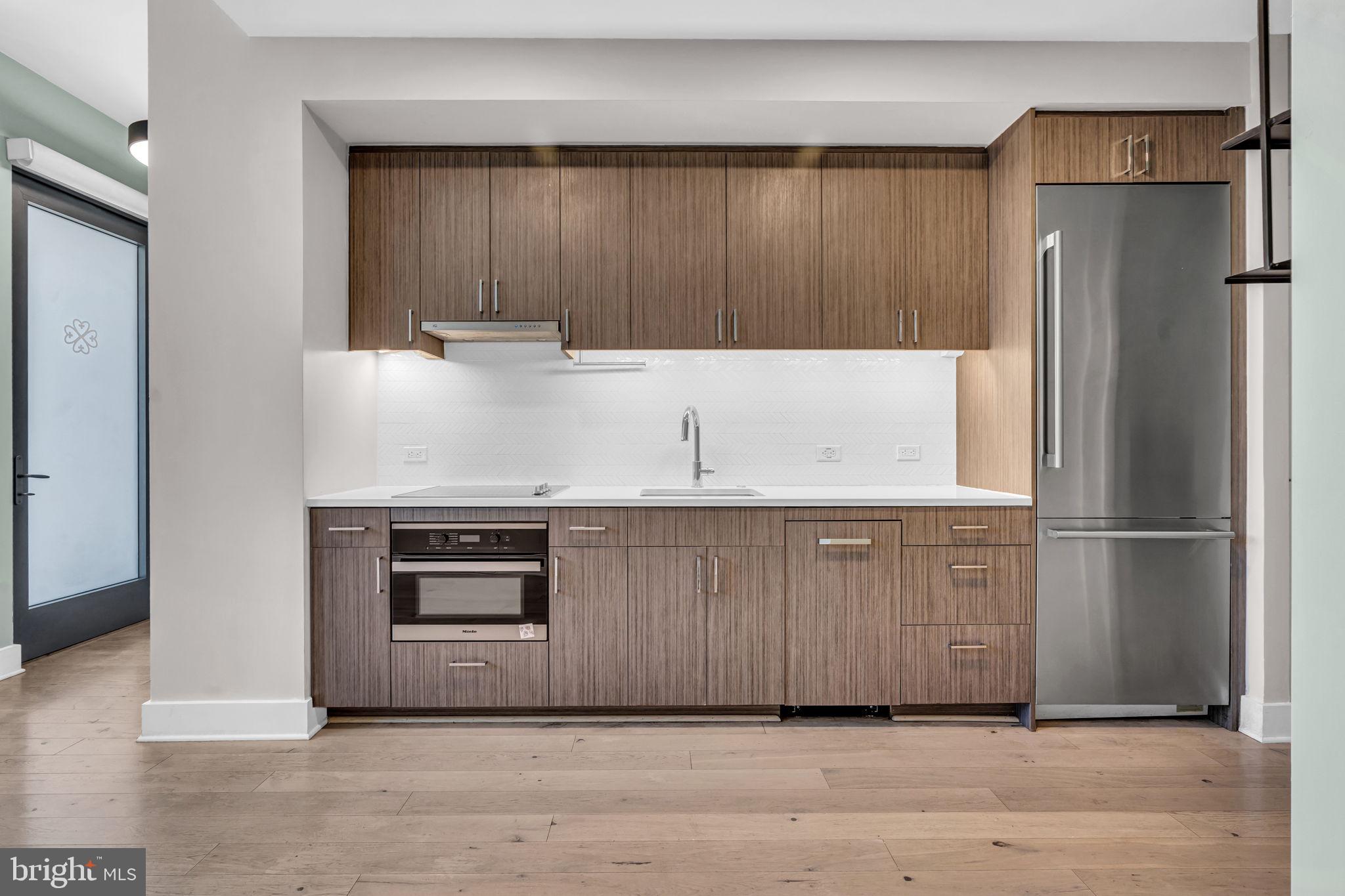 1211 VAN STREET SE TH-1F